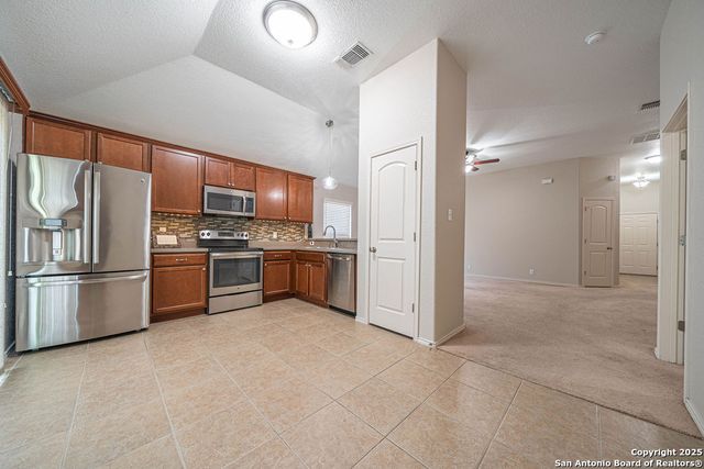 7218 Sunny Day, San Antonio, TX 78240