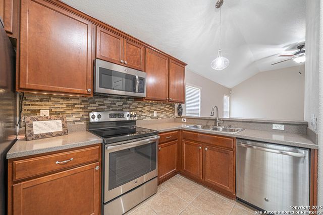 7218 Sunny Day, San Antonio, TX 78240