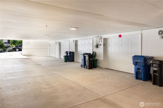 521 NW 70th Street, Seattle, WA 98117