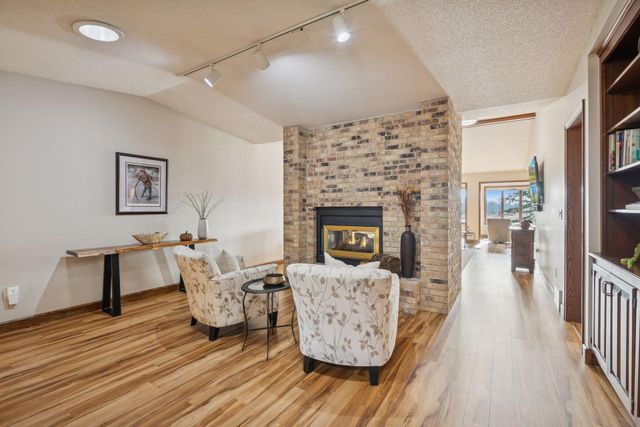 15135 38th Avenue N, Plymouth, MN 55446