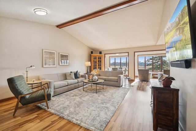 15135 38th Avenue N, Plymouth, MN 55446