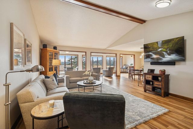 15135 38th Avenue N, Plymouth, MN 55446