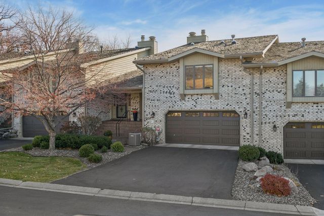 15135 38th Avenue N, Plymouth, MN 55446