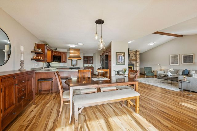 15135 38th Avenue N, Plymouth, MN 55446