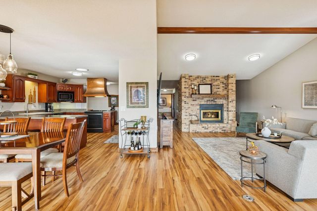 15135 38th Avenue N, Plymouth, MN 55446