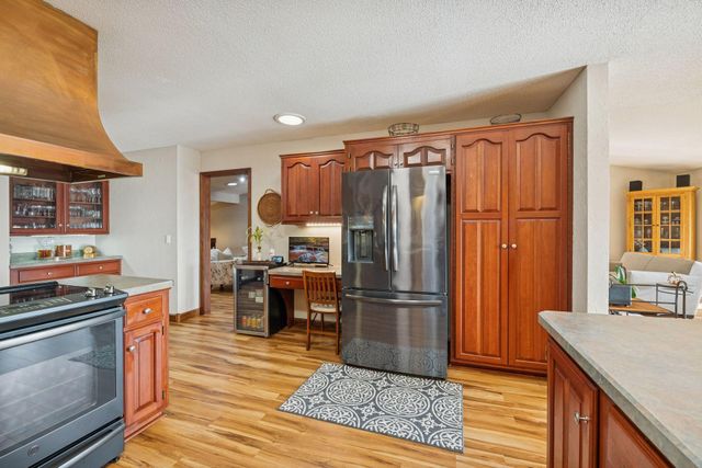 15135 38th Avenue N, Plymouth, MN 55446