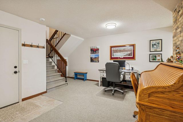 15135 38th Avenue N, Plymouth, MN 55446