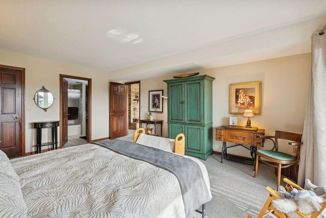 15135 38th Avenue N, Plymouth, MN 55446