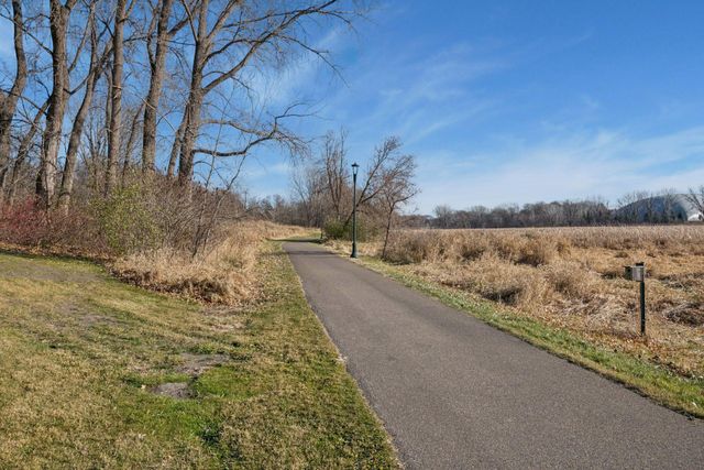 15135 38th Avenue N, Plymouth, MN 55446