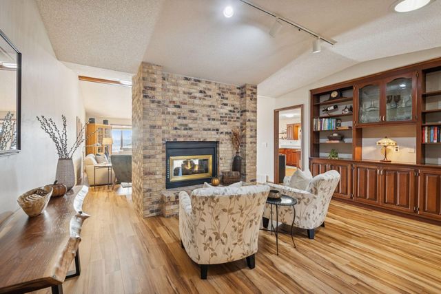 15135 38th Avenue N, Plymouth, MN 55446