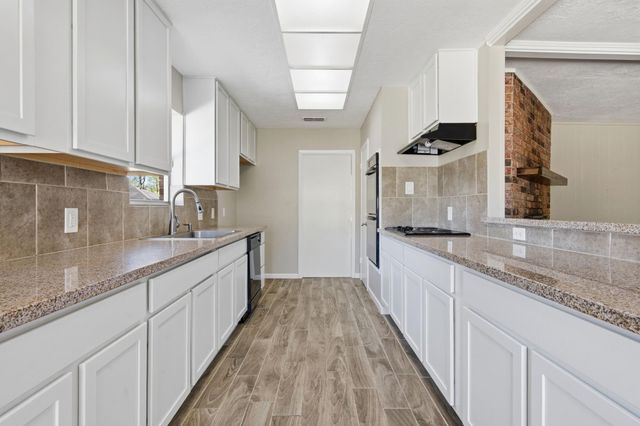 24715 Glen Loch Drive, Spring, TX 77380