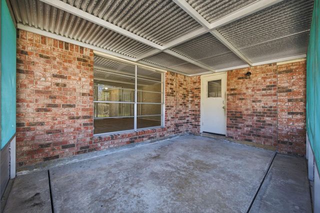 24715 Glen Loch Drive, Spring, TX 77380