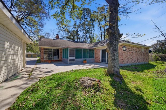 24715 Glen Loch Drive, Spring, TX 77380