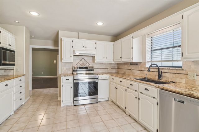 115 Indian Hills Drive, Waxahachie, TX 75165