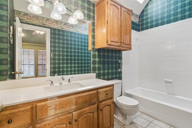 115 Indian Hills Drive, Waxahachie, TX 75165