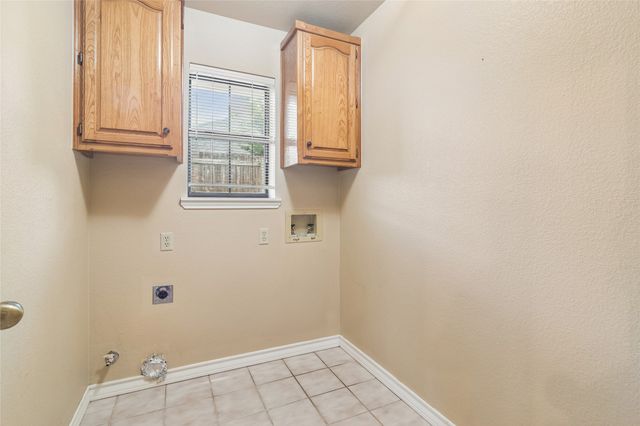 115 Indian Hills Drive, Waxahachie, TX 75165