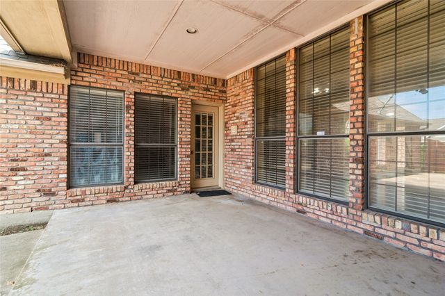 115 Indian Hills Drive, Waxahachie, TX 75165