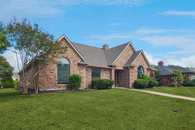 115 Indian Hills Drive, Waxahachie, TX 75165
