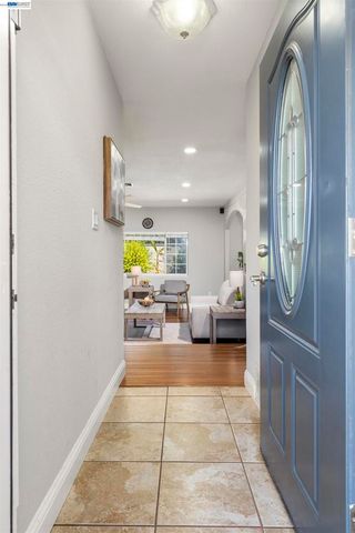 4852 Regents Park Ln, Fremont, CA 94538