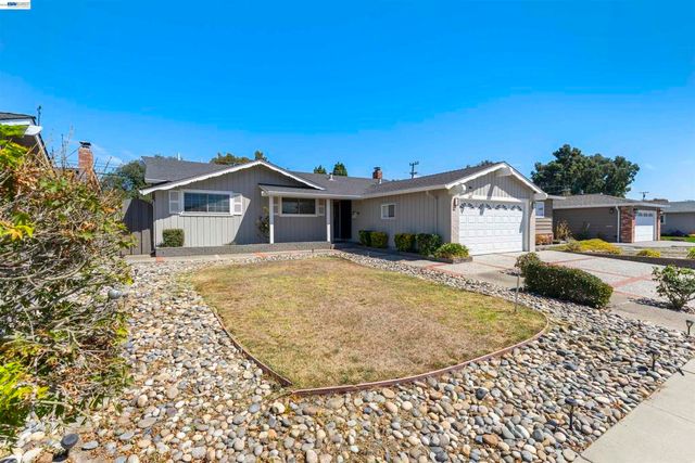 4852 Regents Park Ln, Fremont, CA 94538