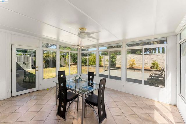 4852 Regents Park Ln, Fremont, CA 94538