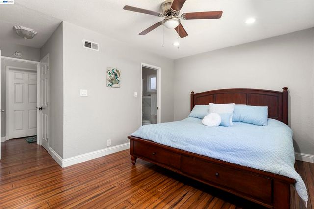 4852 Regents Park Ln, Fremont, CA 94538