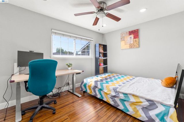 4852 Regents Park Ln, Fremont, CA 94538