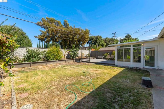 4852 Regents Park Ln, Fremont, CA 94538