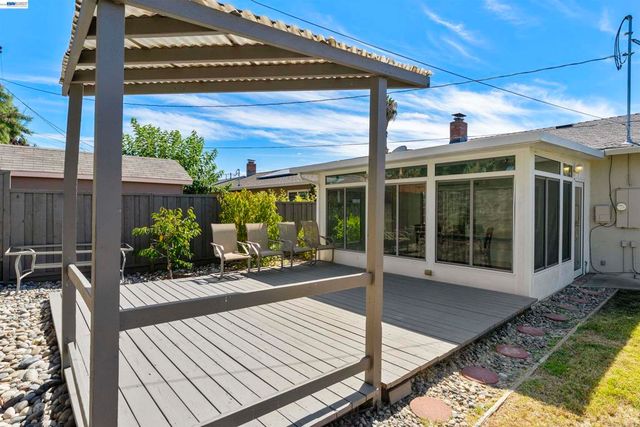 4852 Regents Park Ln, Fremont, CA 94538