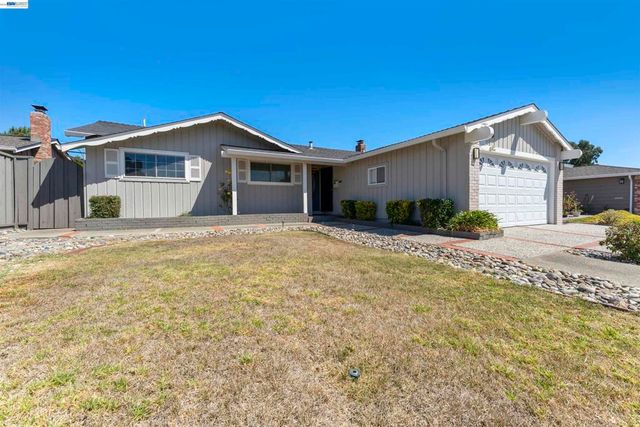 4852 Regents Park Ln, Fremont, CA 94538