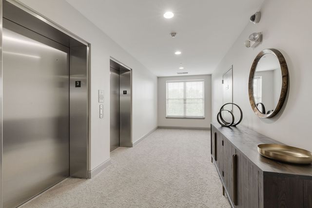 2700 Summit Drive 309, Glenview, IL 60025