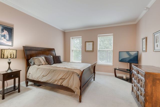 2700 Summit Drive 309, Glenview, IL 60025