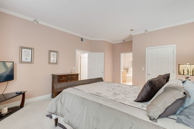 2700 Summit Drive 309, Glenview, IL 60025