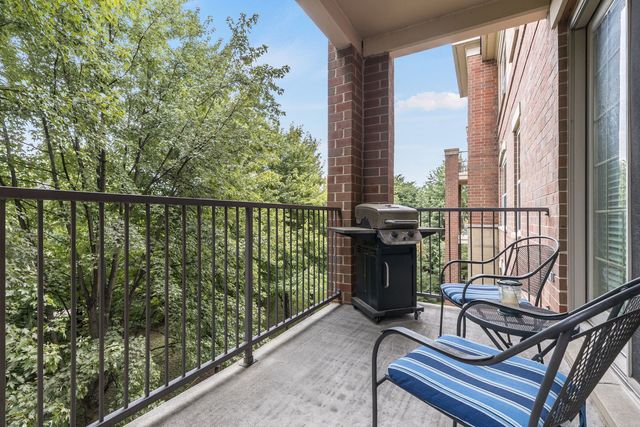 2700 Summit Drive 309, Glenview, IL 60025