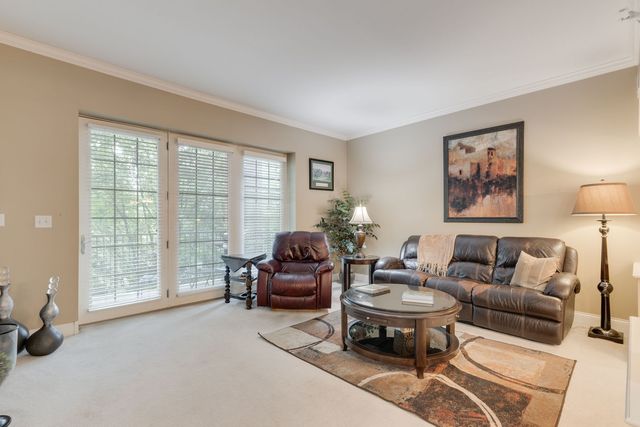 2700 Summit Drive 309, Glenview, IL 60025