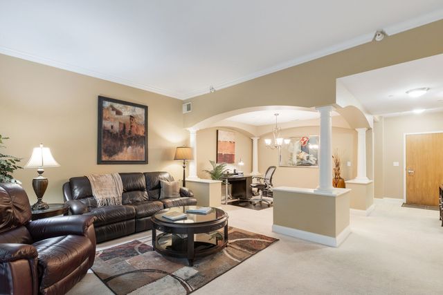 2700 Summit Drive 309, Glenview, IL 60025