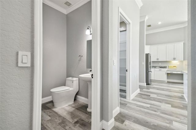 6644 COUNTRY CLUB ROAD, Wesley Chapel, FL 33544
