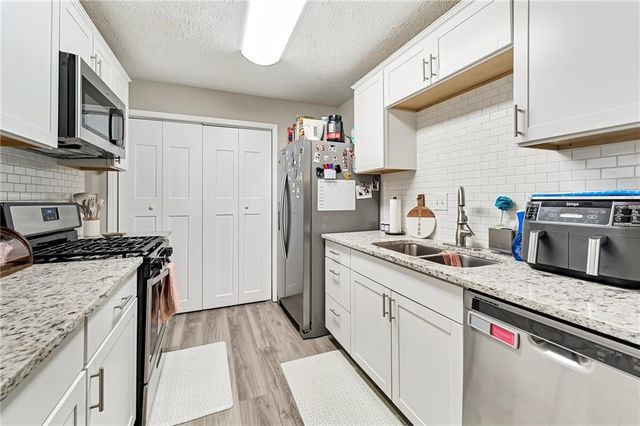 103 Natchez Trace, Sandy Springs, GA 30350