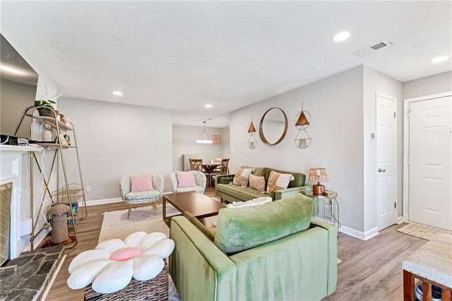 103 Natchez Trace, Sandy Springs, GA 30350