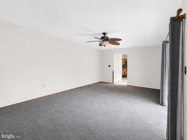 5209 CONNECTICUT AVE, Hammonton, NJ 08037