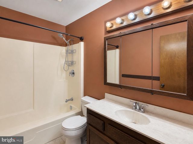 5209 CONNECTICUT AVE, Hammonton, NJ 08037