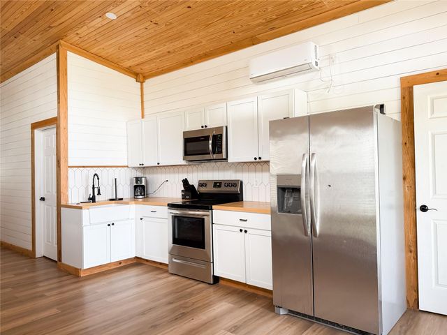 141 Lcr 773, Groesbeck, TX 76642