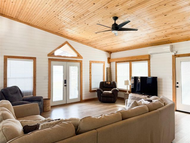 141 Lcr 773, Groesbeck, TX 76642