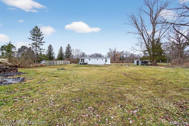 15313 Livermore Road, Pinckney, MI 48169