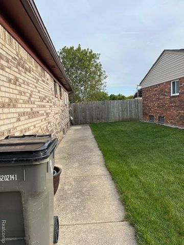 15720 Bono Drive, Clinton Township, MI 48038