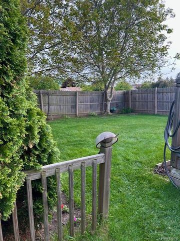 15720 Bono Drive, Clinton Township, MI 48038