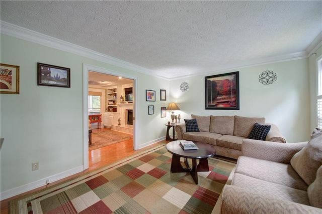 2000 Trotters Ridge Way, Roswell, GA 30075