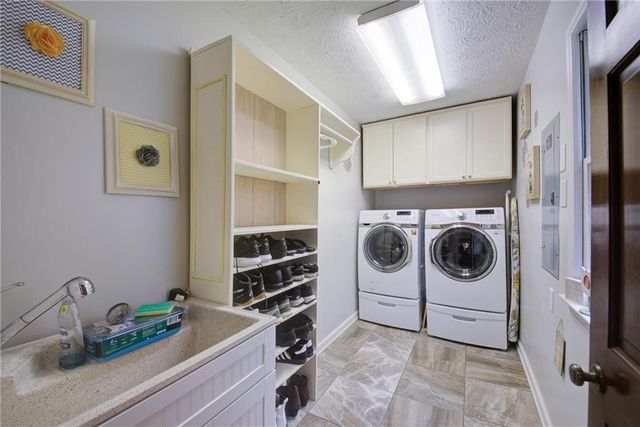 2000 Trotters Ridge Way, Roswell, GA 30075