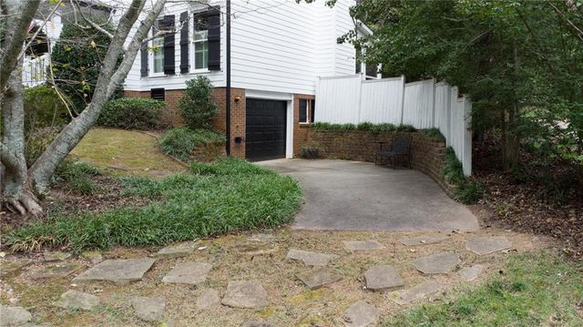 2000 Trotters Ridge Way, Roswell, GA 30075