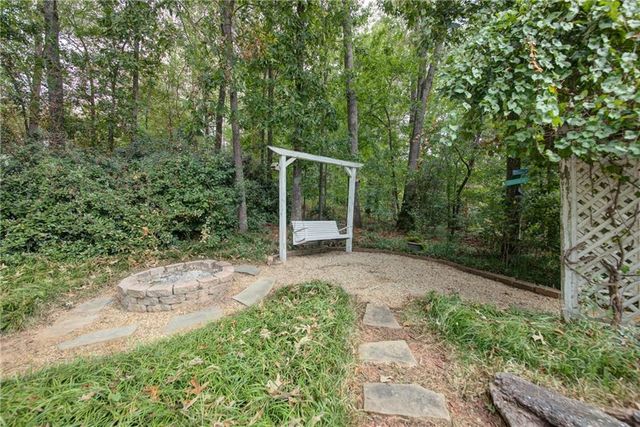 2000 Trotters Ridge Way, Roswell, GA 30075